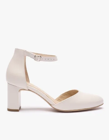 Kremowe ślubne czółenka ze skóry licowej kolor Beżowy.