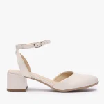 Kremowe ślubne czółenka ze skóry licowej kolor Beżowy.