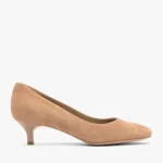 Pudroworóżowe czółenka kolor Różowy.