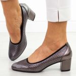 Srebrne ażurowe czółenka damskie na obcasie M.Daszyński Sa212-9 kolor Srebrny.