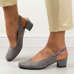 Szare skórzane Polskie czółenka damskie bez pięty na obcasie Gregors 704 kolor Szary.