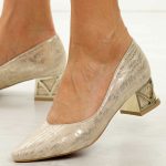 Złote s160 skórzane Polskie czółenka damskie na obcasie Prestige 2230/oblX kolor Złoty.